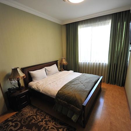 Hotel Brighton Batumi Exterior photo