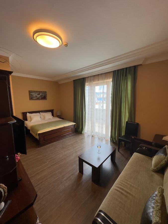 Hotel Brighton Batumi Exterior photo